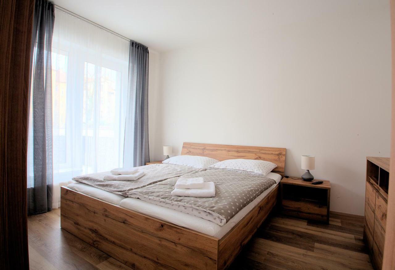 Sunny, Fully Furnished Studio Type With Terrace Pilsen Exterior foto