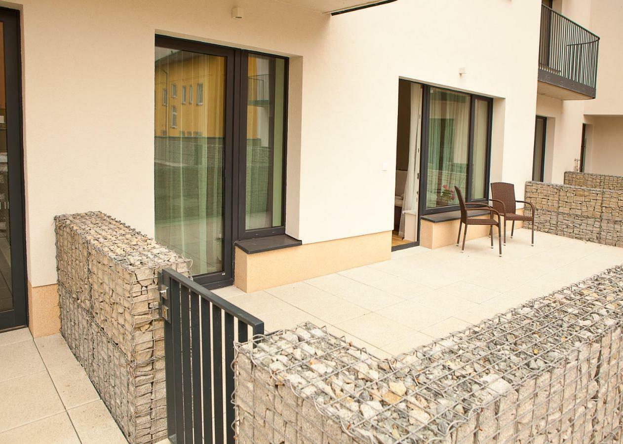 Sunny, Fully Furnished Studio Type With Terrace Pilsen Exterior foto